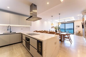 Fridge, microwave, oven, stovetop - 2BR Oceanview | 2nd Level | Walk to Beach (Huatulco)