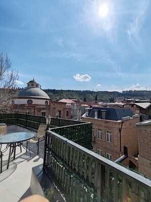 Outdoor dining - Tutto Passa Hotel (T'bilisi)