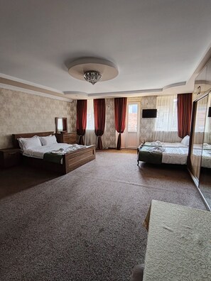 Kolmen hengen comfort-huone