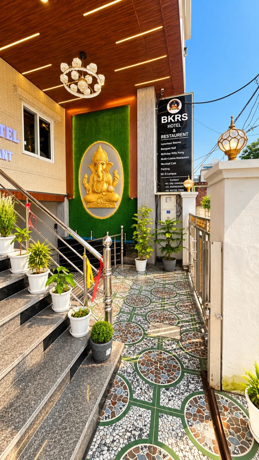 ด้านหน้าที่พัก
