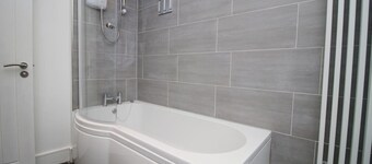 4-Bed Contractor House • Street Parking