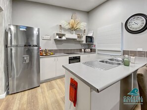 Fridge, microwave, oven, stovetop - Island Rose Retreat | Phillip Island Resort Villa (Cowes)