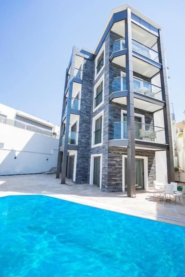 Pool - m2 otel (muğla)