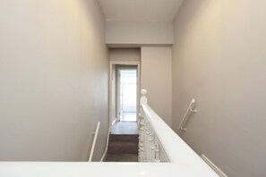 Interior - Workers Rest •3 Bed •2 Bath •Ideal for Contractors (Port Tennant)