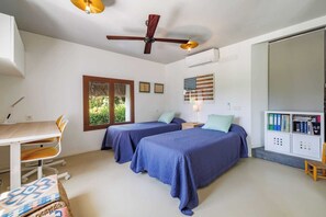 4 bedrooms, free WiFi - CASA SAN CARLOS Exquisite family house 300m from the village, 3km from the beach (Santa Eulària des Riu, Balearic Islands,)