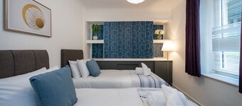4-Bed Swansea Home | Ideal for Contractors & Groups