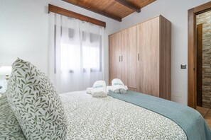 3 habitaciones, tabla de planchar con plancha y wifi gratis 