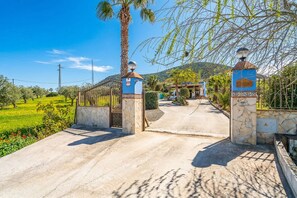 Property grounds - Cubo's La Carreta Rural House / Private pool / BBQ / Terrace / Free Wi-Fi (Coín)