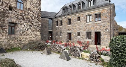 Oberburg | Einzigarte Ferienwohnung in historischer Burg.