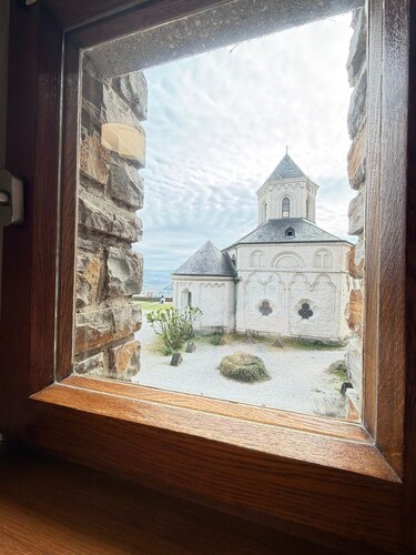 Oberburg | Unique vacation apartment in a historic castle.