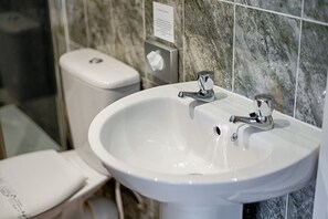 Bathroom - Double Room with Kitchen & Parking | Gorseinon Swansea (Gorseinon)