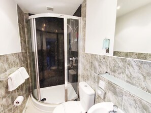 Bathroom - Double Room with Kitchen & Parking | Gorseinon Swansea (Gorseinon)