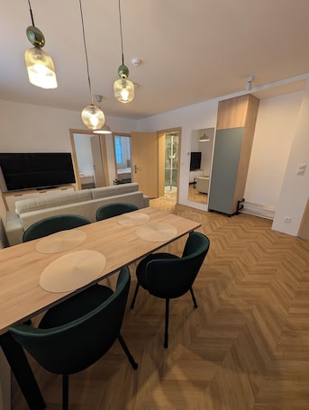 Deluxe Suite | Dining. Willa Marianna - apartamenty wakacyjne