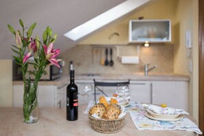 Dining - Dream penthouse right by the sea - roof terrace & comfort (Crikvenica)
