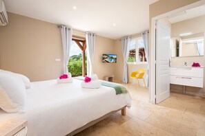 3 bedrooms, iron/ironing board, free WiFi, bed sheets - 4-star Creole-inspired villa with pool - sleeps 6 (Le François)