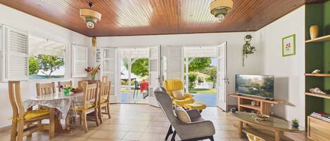 リビング エリア