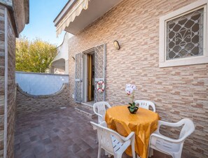 House, 1 Bedroom | Outdoor dining - Brezza Salentina House Giardino Privato (Porto Cesareo)