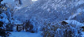 "CHALET MAIRE", mountain chalet in quiet village in the heart of the Bellevilles