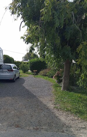 Property grounds - Duplex sea view - Terrace - Near the sea - Rated 3*. (Trébeurden)