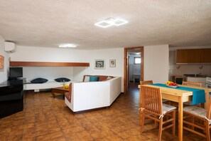 Interior - Arvella Stay I by Klodge – Beachfront Suite (Olbia)