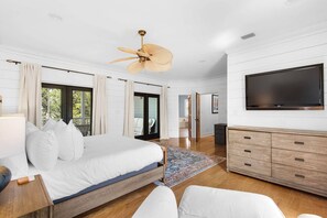Free WiFi, bed sheets - Private Pool - Main and Carriage Houses - Nearby Beach Access (Inlet Beach)