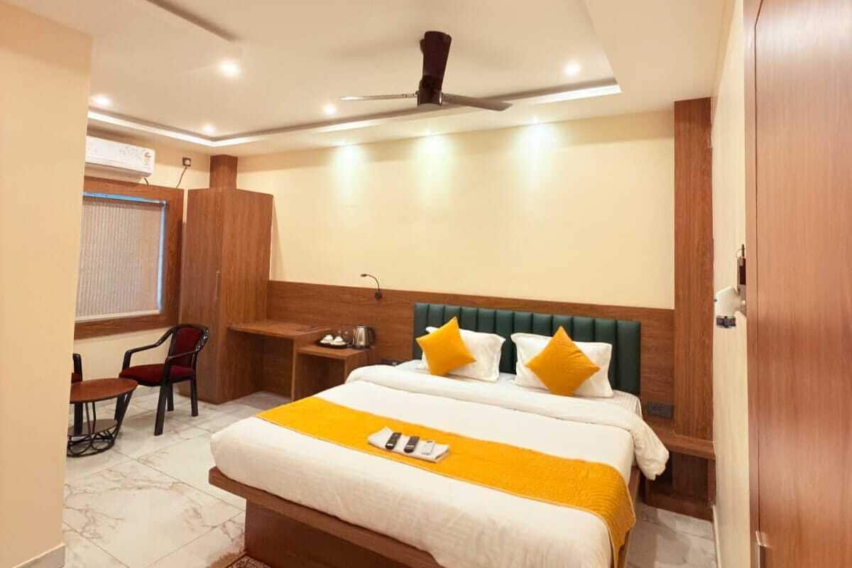 Deluxe Double or Twin Room