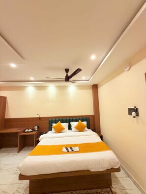 Deluxe Double or Twin Room | Desk, free WiFi - Hotel Tejas Pride (Bhadrak)