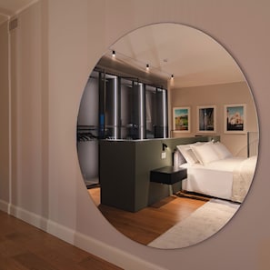 Suite luxueuse, vue sur la ville | Coffre-fort, rideaux d’obscurcissement, accès au Wi-Fi (inclus)