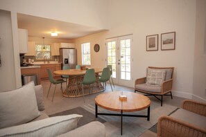 TV, offices - Beautiful 3BR Home • Sleeps 6 • Minutes from PCB Beaches (Panama City Beach)
