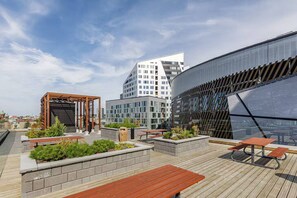 Outdoor dining - Arena Superior Family |Sauna|HVAC|Free gym|16th fl (Tampere)