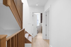 Interior - The Sherlock Luxury Mews Designer 2 Bdr (London)