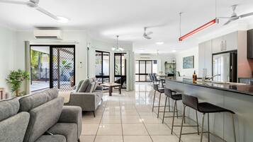 4 bedrooms