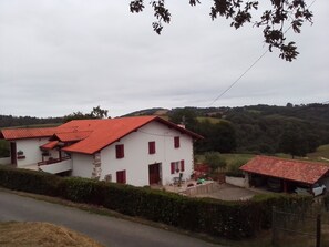 Exterior - Large country apartment (Beyrie sur joyeuse)