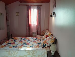 2 bedrooms, iron/ironing board, travel cot, free WiFi - Large country apartment (Beyrie sur joyeuse)