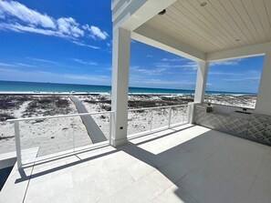 Terrace/patio - Brand New, Luxury Beachfront Vacation Home in Pensacola Beach! (Pensacola Beach)