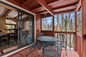 Outdoor dining - Frisco Mountain Home | Clubhouse, Pool & Hot Tubs Nearby (Frisco)