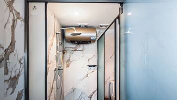 Basic Double Room, City View | Bathroom