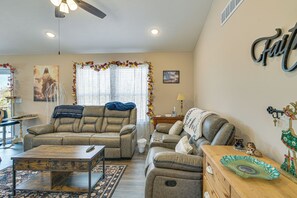 House (5 Bedrooms) | Interior - Relax & Reconnect! Family Getaway in Dry Ridge (Dry Ridge)