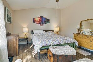 House (5 Bedrooms) | Interior