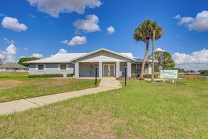 Interior - Waterfront Living in Lake Placid! Group Getaway (Lake Placid)