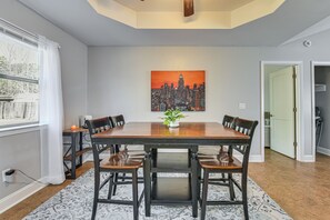 Interior - Families w/ Pets! Emerald Coast Home 9 Mi to Beach (Fort Walton Beach)