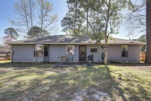 Interior - Families w/ Pets! Emerald Coast Home 9 Mi to Beach (Fort Walton Beach)