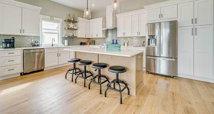 Carolina Beach Luxury Retreat: Intracoastal Views