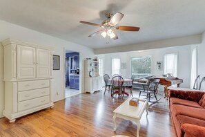 House (6 Bedrooms) | Interior - Rural Group Getaway w/ Creek Access in Berryville! (Berryville)