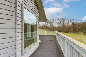 House (6 Bedrooms) | Interior - Rural Group Getaway w/ Creek Access in Berryville! (Berryville)