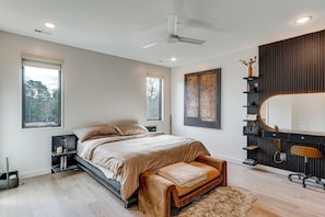 Apartment (2 Bedrooms) | Interior - 2 Mi to Wakemed: Modern Raleigh Duplex w/ Yard (Raleigh)