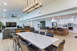 Talo (5 Bedrooms) | Sisätilat