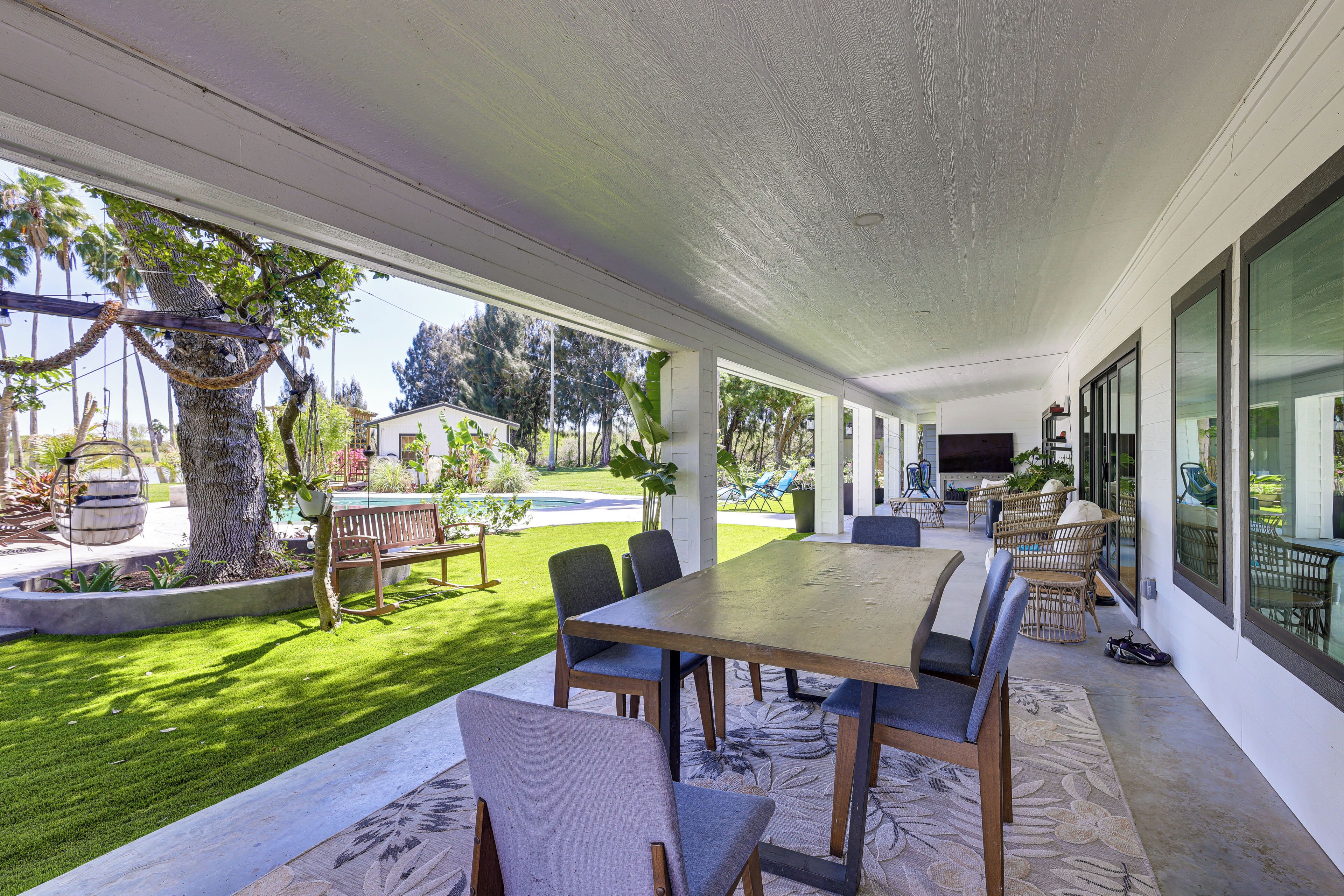 House (5 Bedrooms) | Interior