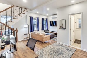House (2 Bedrooms) | Front of property