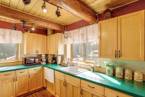 House (2 Bedrooms) | Interior - Wild Adventures in Eureka! Amish-crafted Cabin (Eureka)